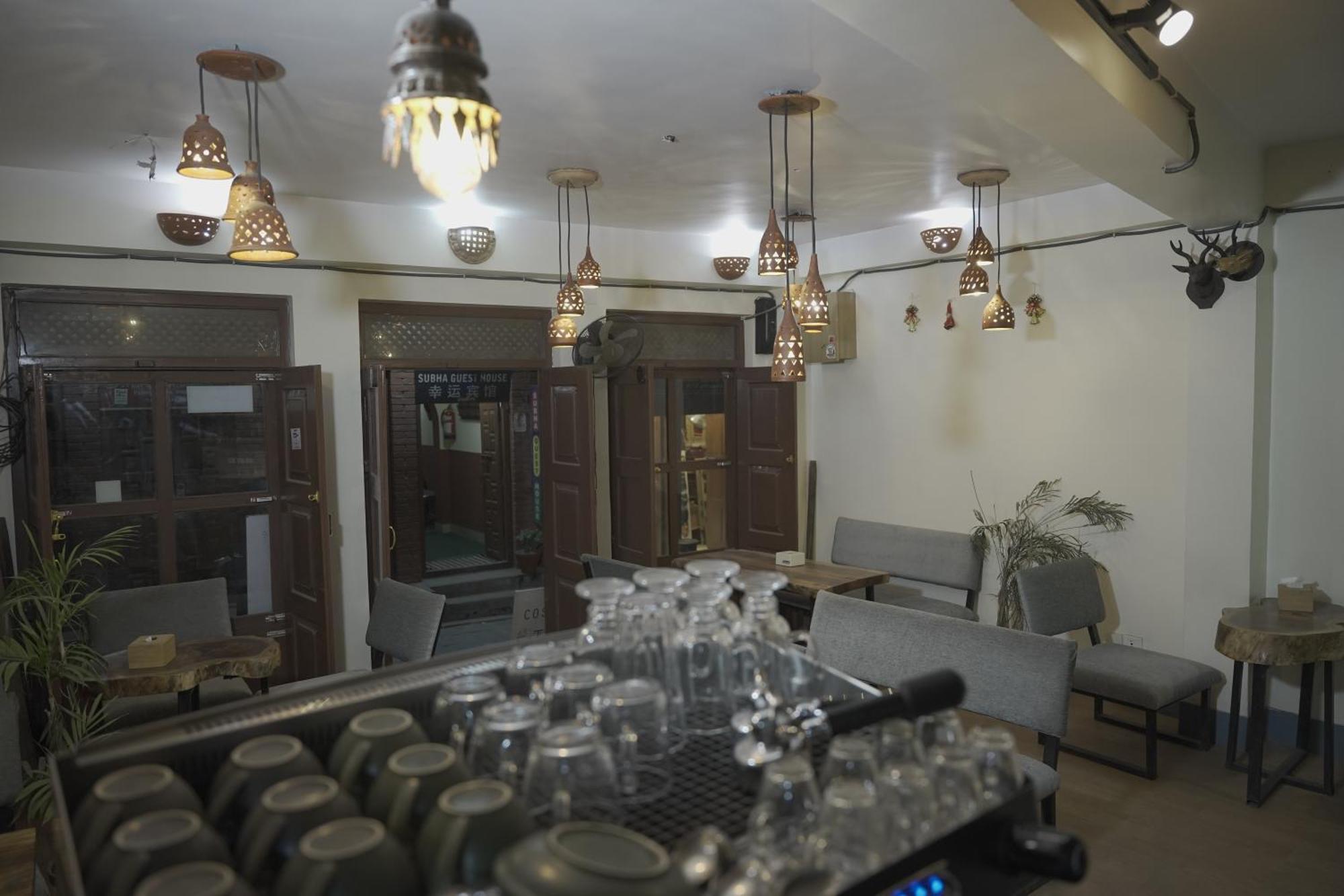 Cosy Hotel Бактапур Екстериор снимка