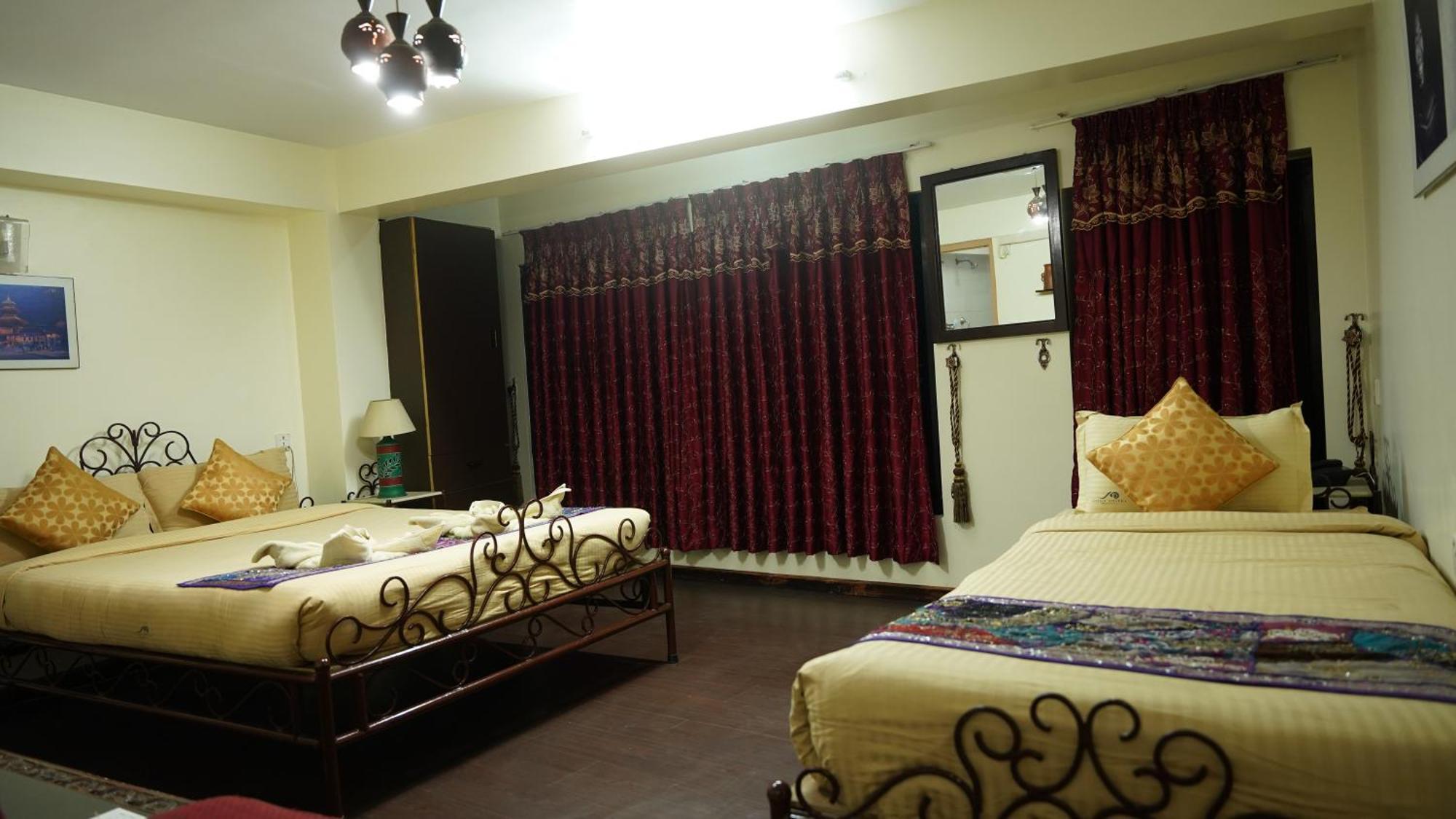 Cosy Hotel Бактапур Екстериор снимка