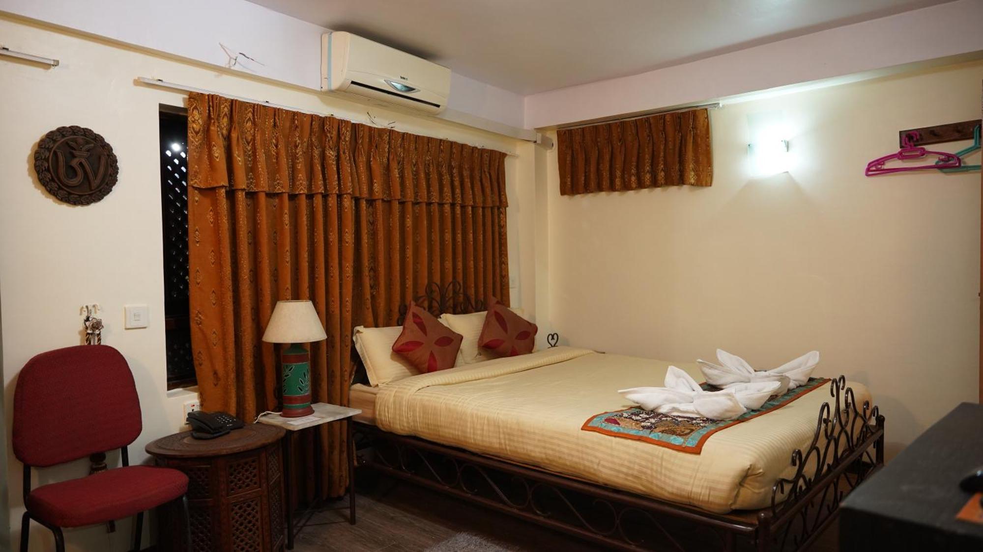 Cosy Hotel Бактапур Екстериор снимка