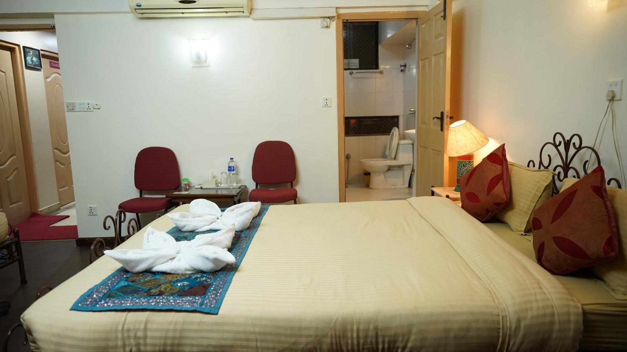 Cosy Hotel Бактапур Екстериор снимка