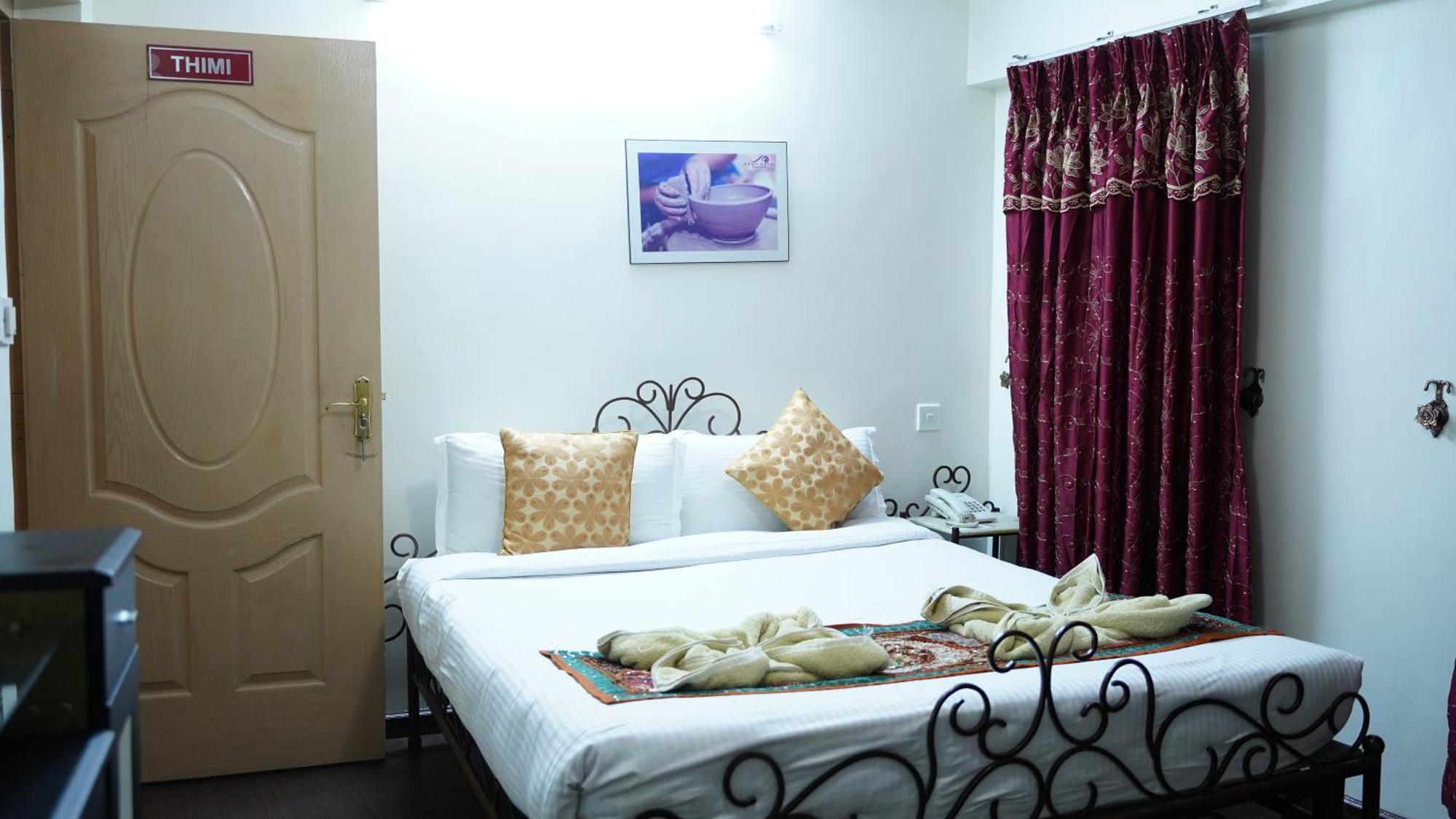 Cosy Hotel Бактапур Екстериор снимка