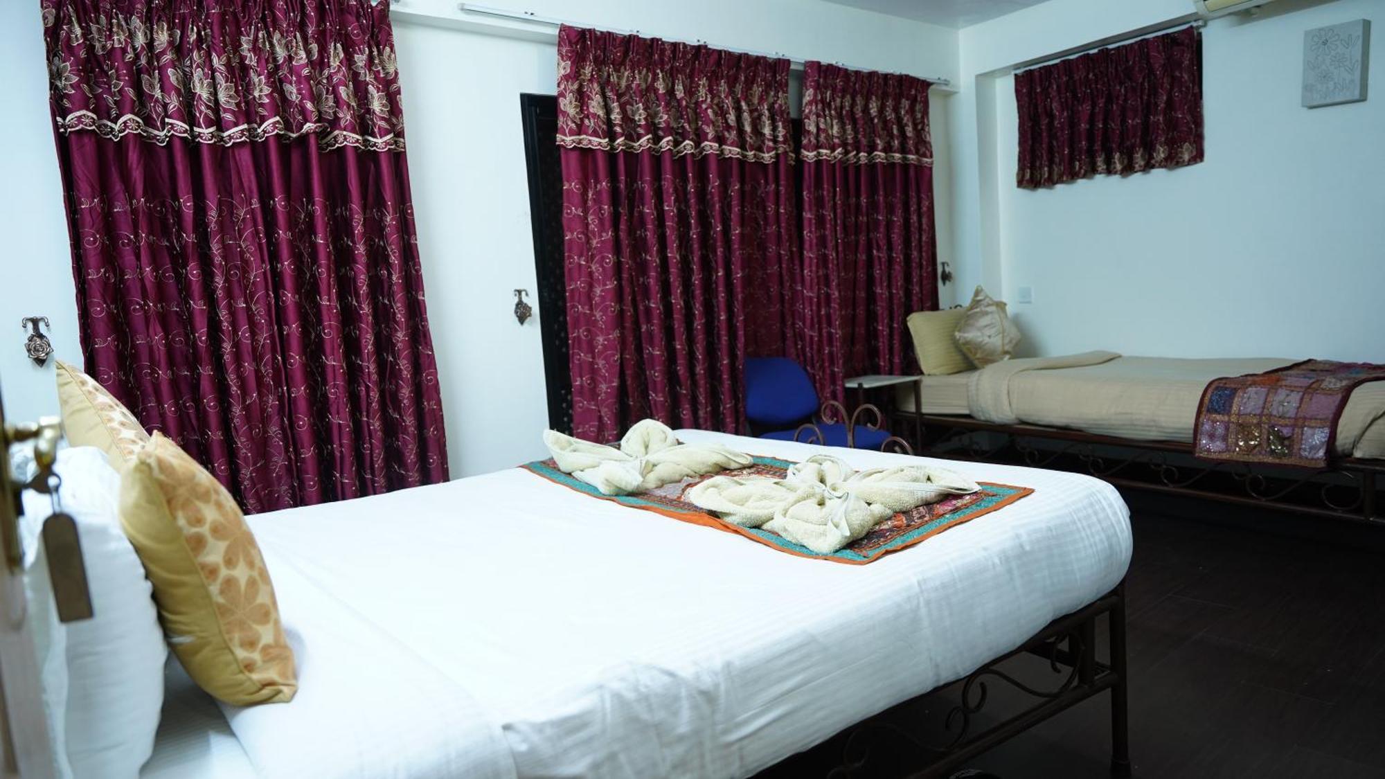 Cosy Hotel Бактапур Екстериор снимка