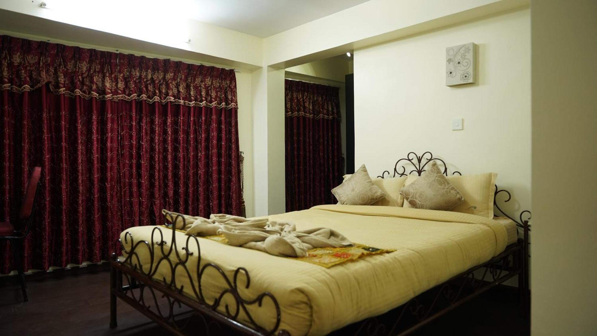 Cosy Hotel Бактапур Екстериор снимка