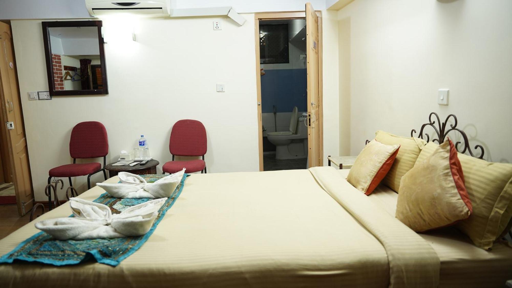 Cosy Hotel Бактапур Екстериор снимка