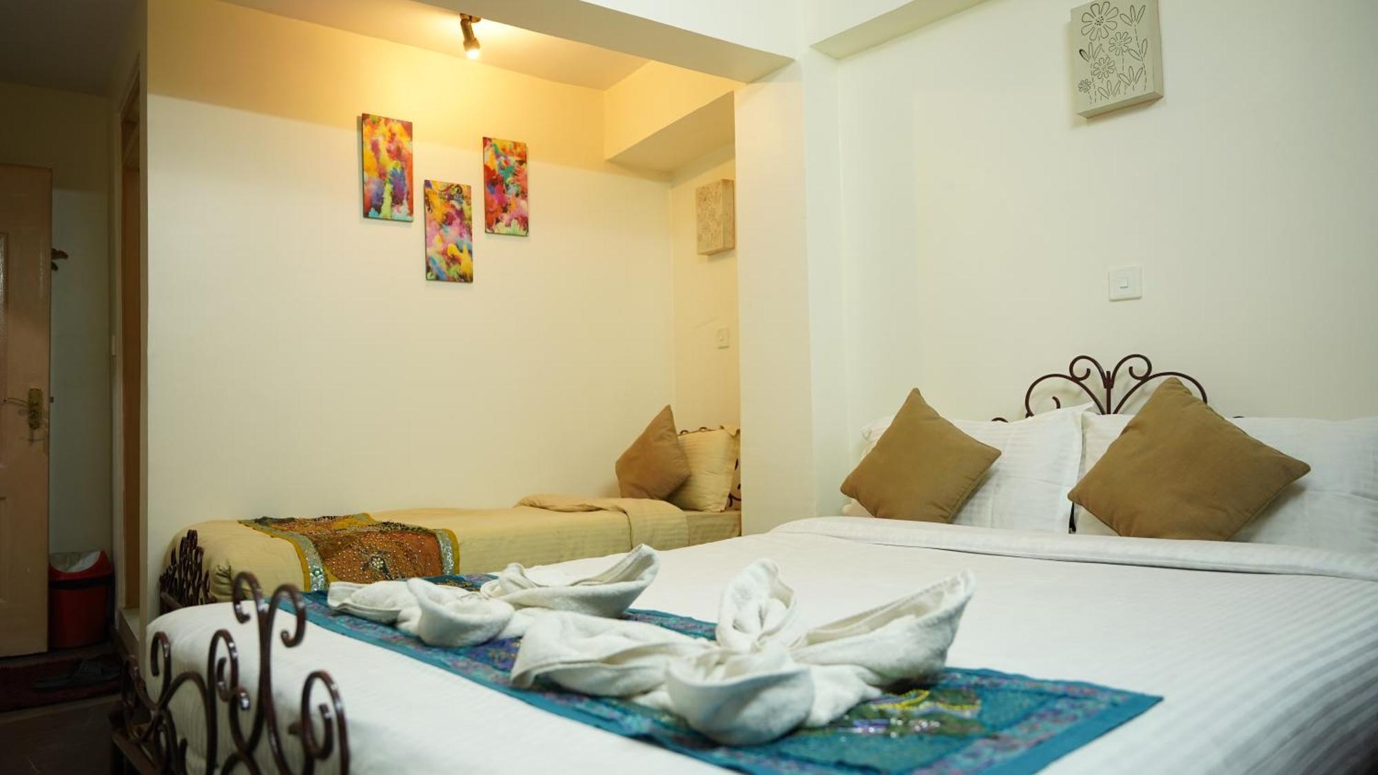 Cosy Hotel Бактапур Екстериор снимка