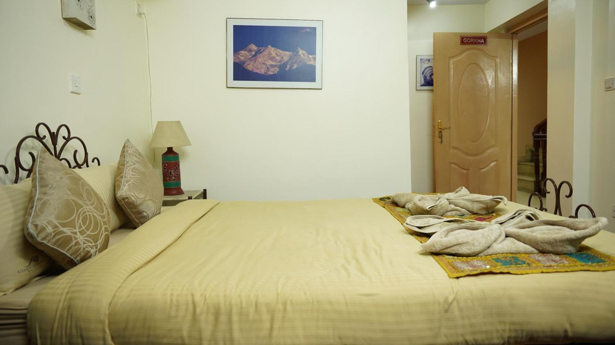 Cosy Hotel Бактапур Екстериор снимка