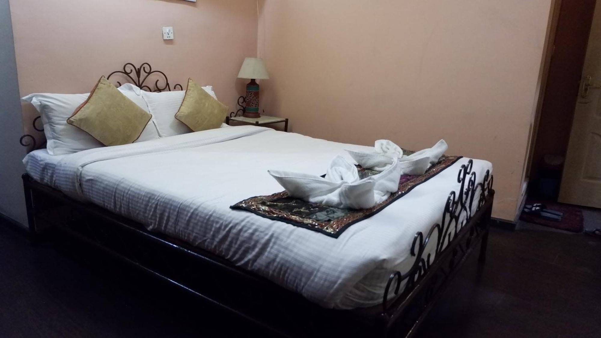 Cosy Hotel Бактапур Екстериор снимка