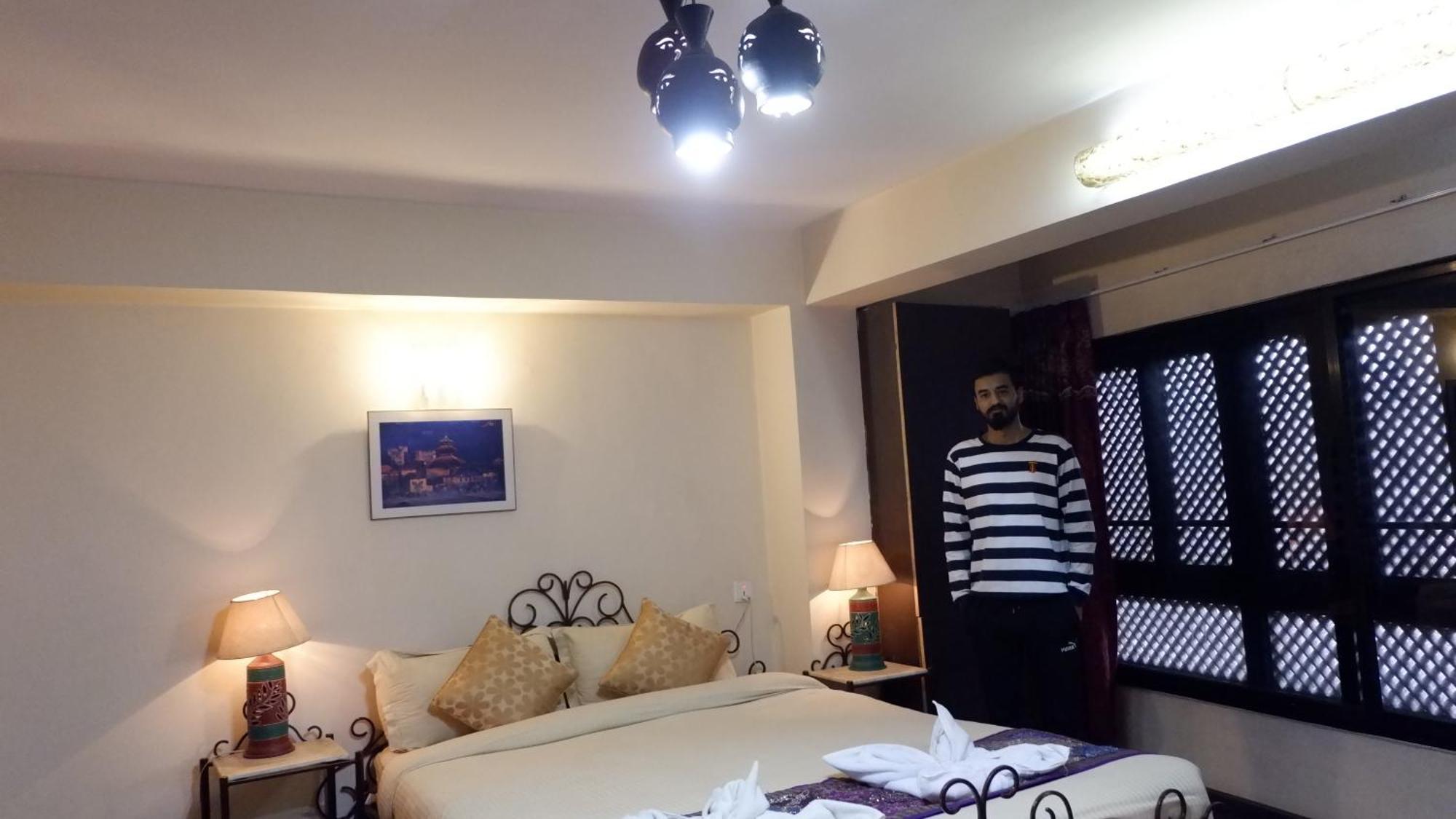 Cosy Hotel Бактапур Екстериор снимка