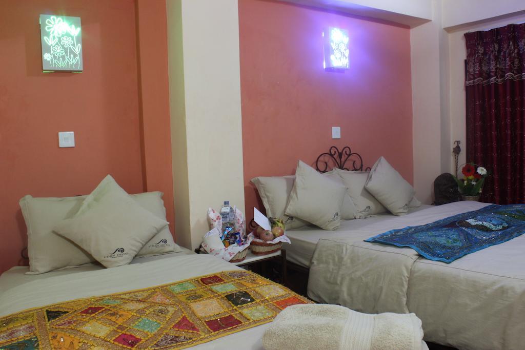 Cosy Hotel Бактапур Екстериор снимка