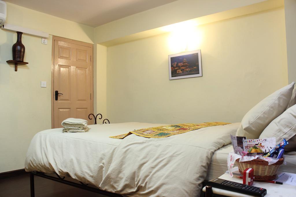 Cosy Hotel Бактапур Екстериор снимка